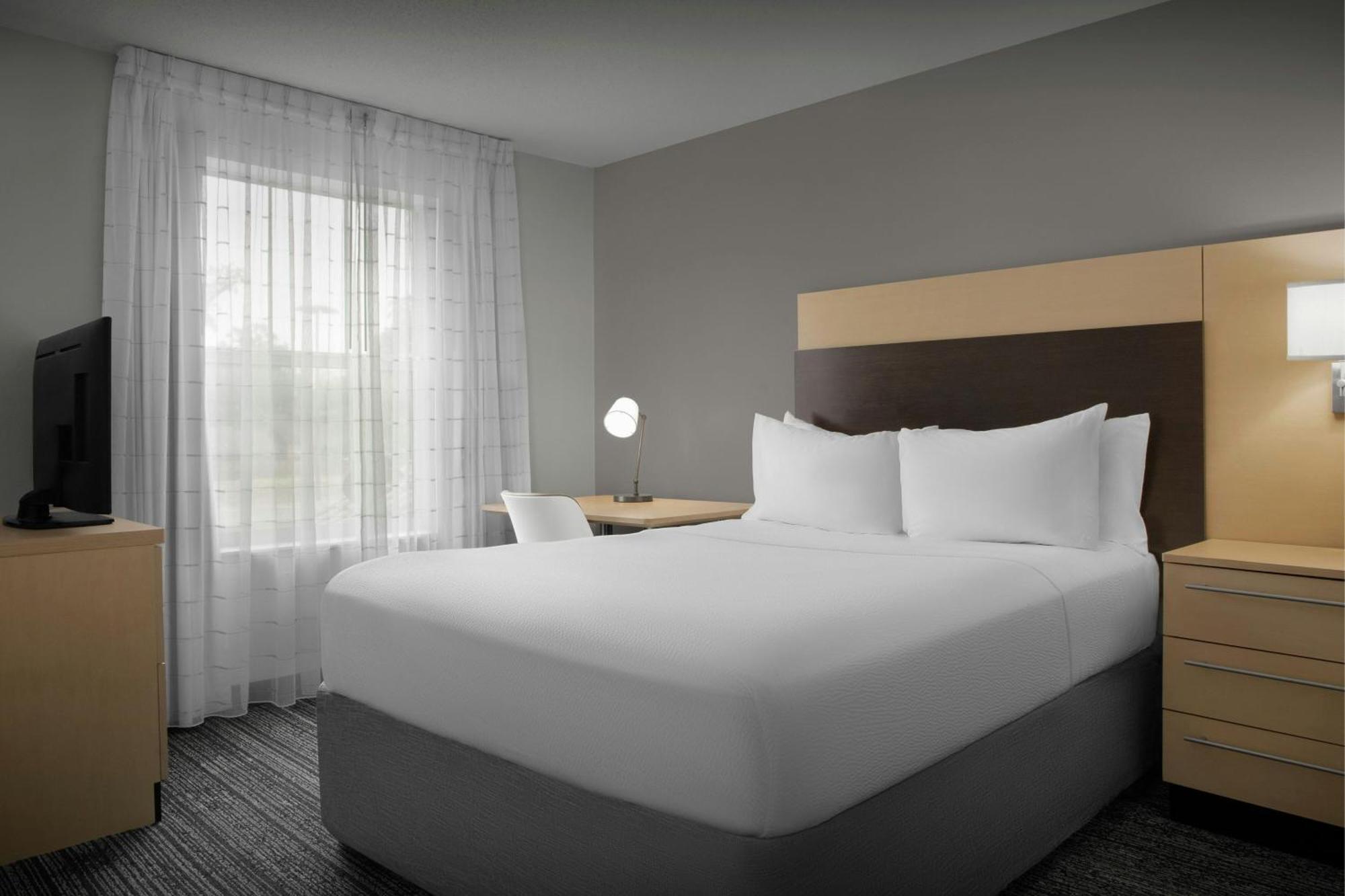 Towneplace Pensacola 3*
